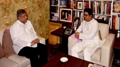 Photo of फडणवीस- पाटील नवी दिल्ली दौर्‍यावर जाण्यापूर्वी चंद्रकांतदादा राज ठाकरेंच्या भेटीला कृष्णकुुंजवर, काय नव समीकरण जमतयं का ?