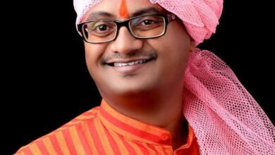 Photo of अकलूज नगरपरिषदेच्या पहिल्या मुख्याधिकारीपदी पंढरीचे सुपुत्रनिशिकांत परचंडराव यांची नियुक्ती