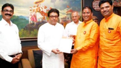 Photo of दिलीप धोत्रे यांना निष्ठेचे फळ, राज ठाकरेंनी केली मनसेच्या नेतेपदी नियुक्ती
